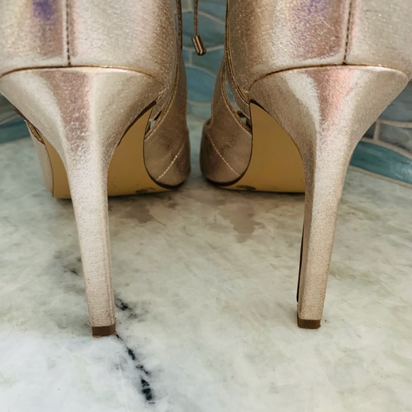 BGBGeneration Gold Cutout Lace Up Retro Heels - Picture 6 of 9